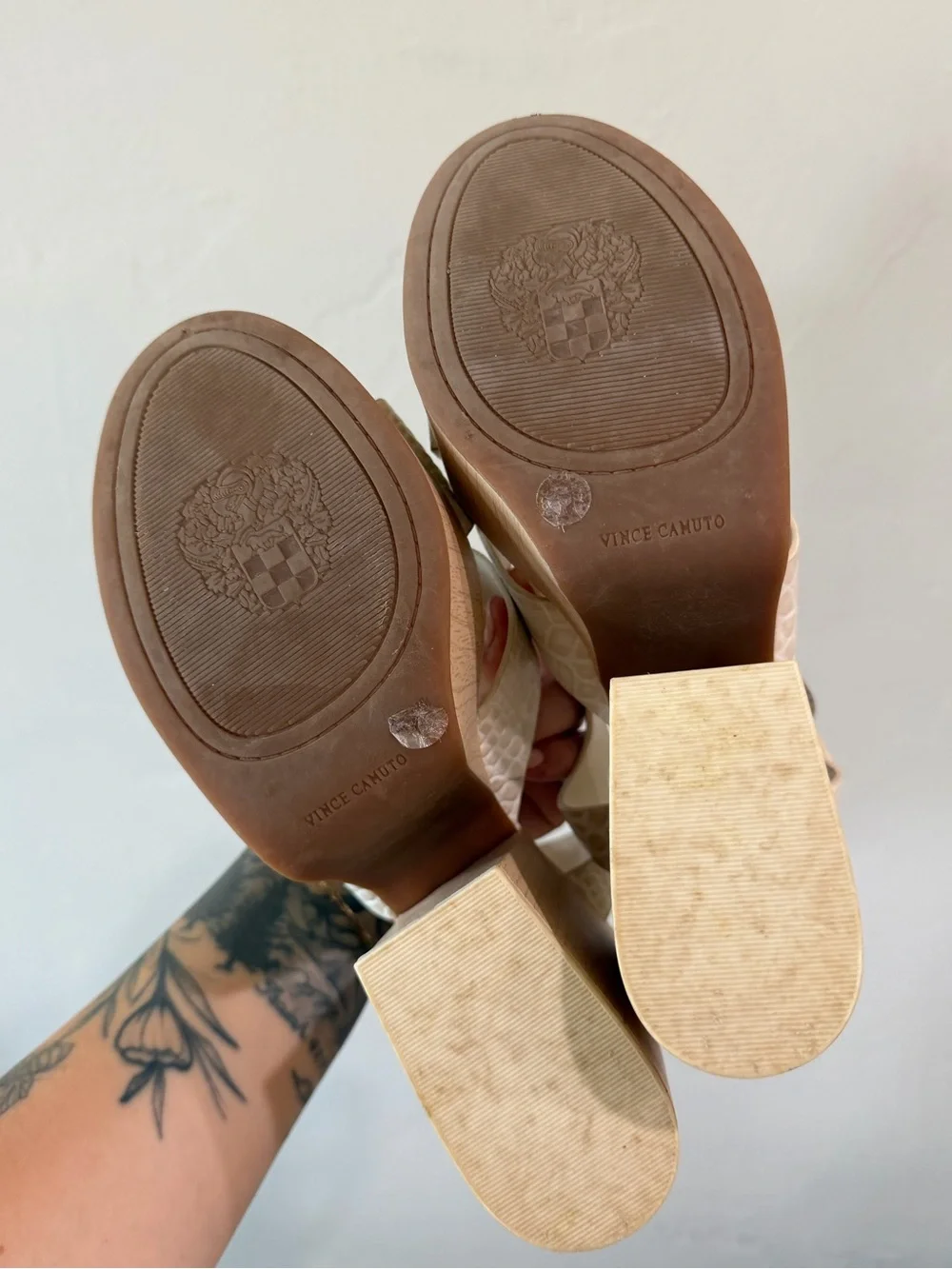 Vince Camuto croc embossed